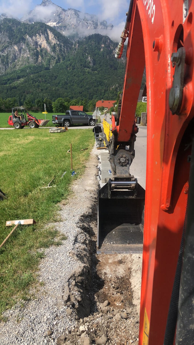 Baggerarbeiten im Garten durch Erdbau Schlager